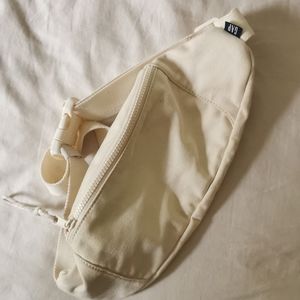 Gap fanny pack